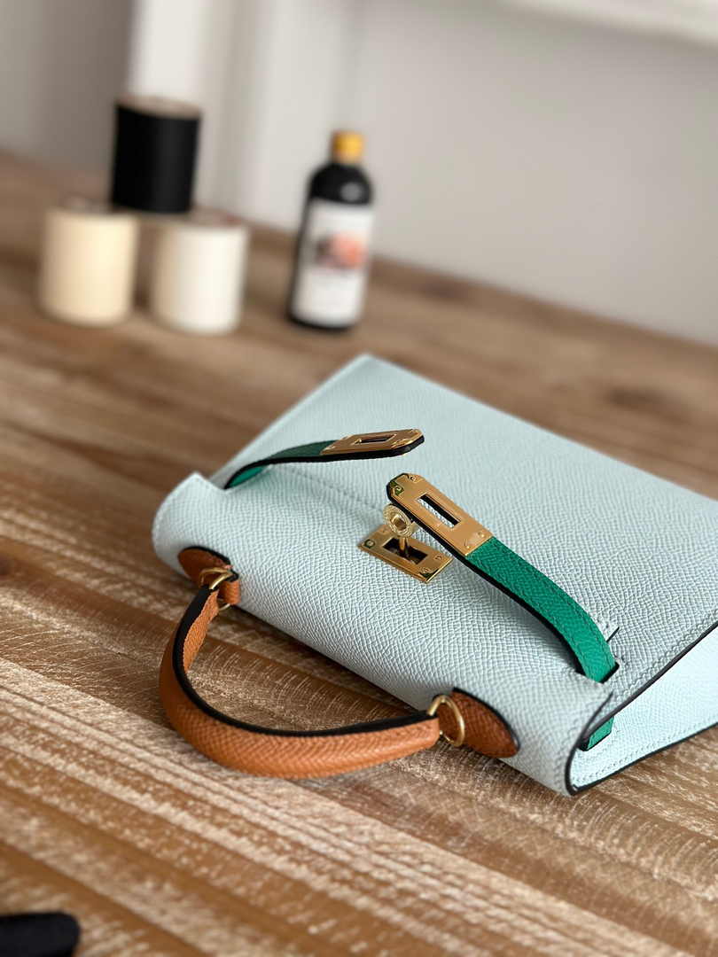 Hermes Kelly Bag 19 Light Blue Epsom Leather Gold H82305