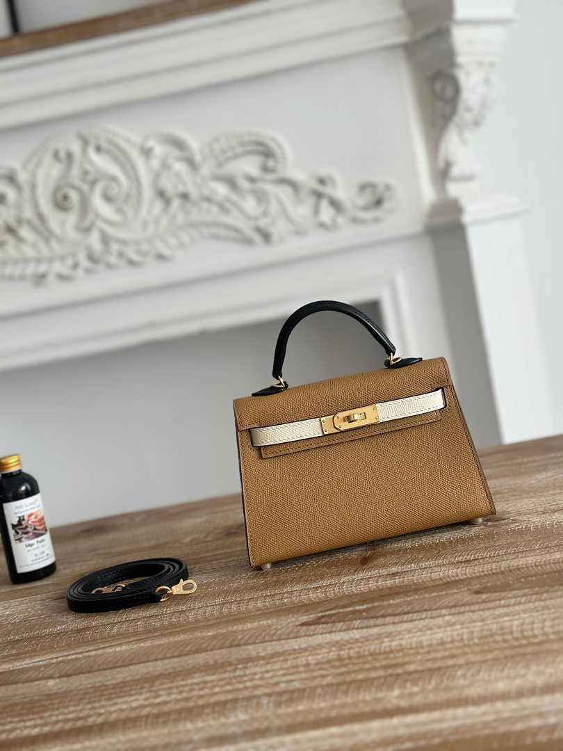 Hermes Kelly Bag 19 Tan Epsom Leather Gold H82306