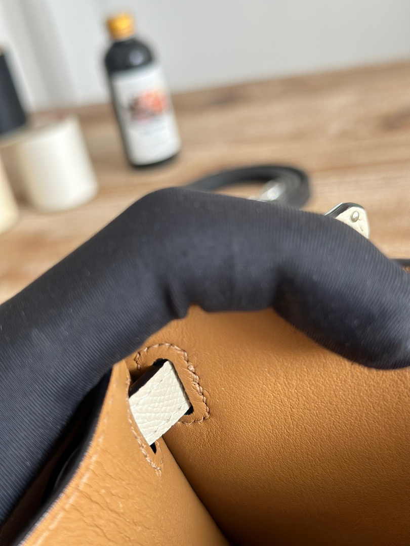 Hermes Kelly Bag 19 Tan Epsom Leather Silver H82307