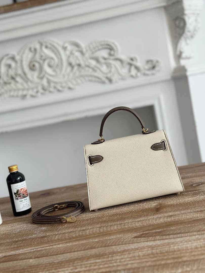 Hermes Kelly Bag 19 Beige Epsom Leather Gold H82309