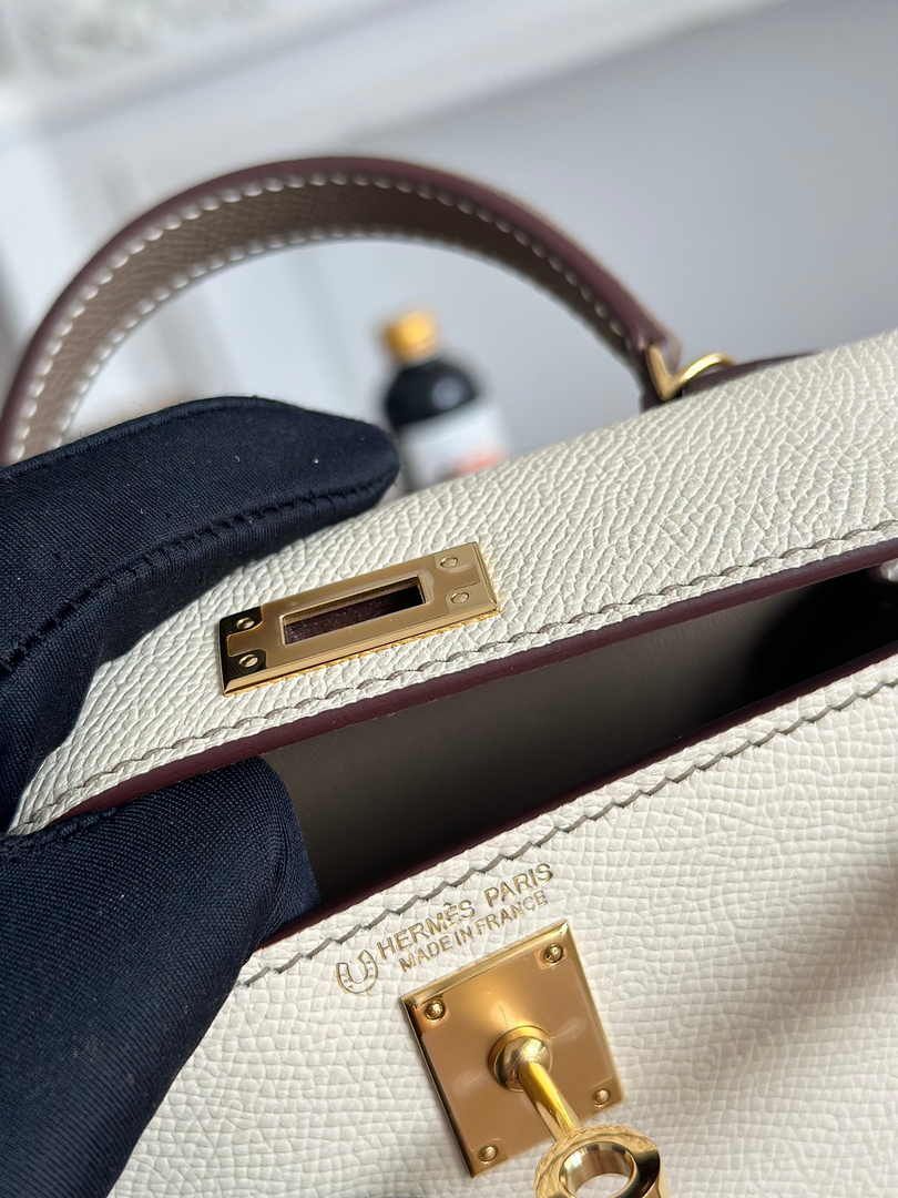 Hermes Kelly Bag 19 Beige Epsom Leather Gold H82309