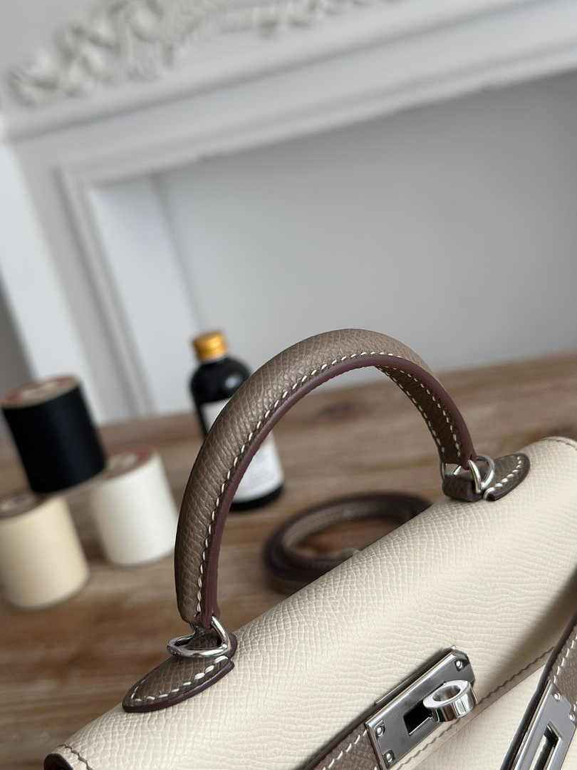 Hermes Kelly Bag 19 Beige Epsom Leather Silver H82308