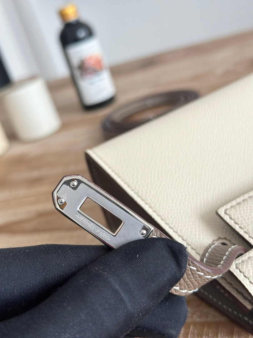 Hermes Kelly Bag 19 Beige Epsom Leather Silver H82308