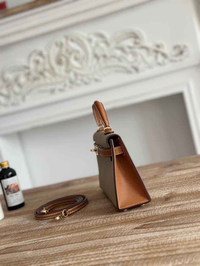 Hermes Kelly Bag 19 Light Gray Epsom Leather Gold H82317