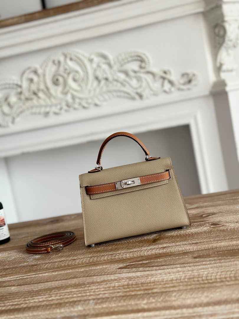 Hermes Kelly Bag 19 Light Gray Epsom Leather Silver H82316
