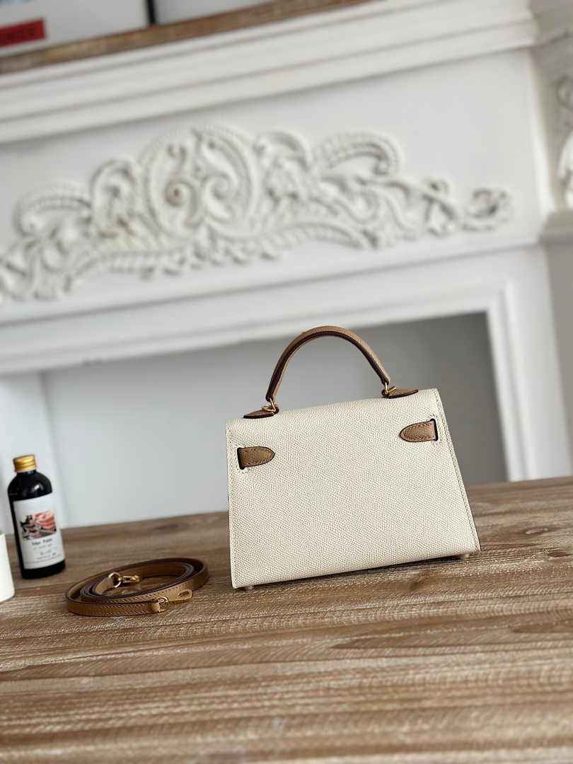 Hermes Kelly Bag 19 Beige Epsom Leather Gold H82318