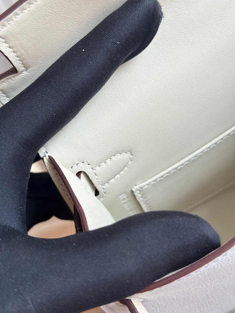 Hermes Kelly Bag 19 Epsom Leather Light Blue Gold H82321