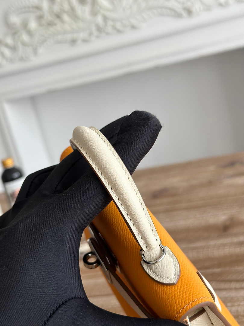 Hermes Kelly Bag 19 Epsom Leather Yellow Silver H82327