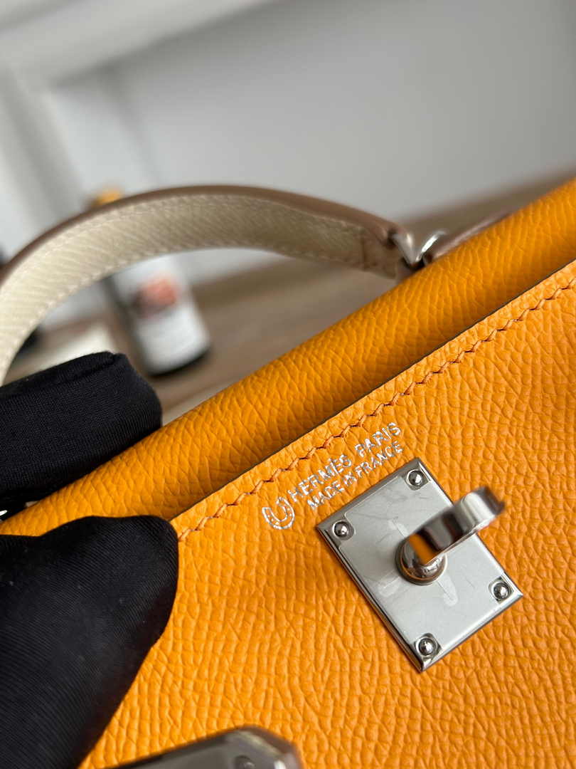 Hermes Kelly Bag 19 Epsom Leather Yellow Silver H82327
