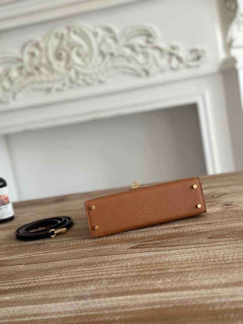 Hermes Kelly Bag 19 Epsom Leather Brown Gold H82329