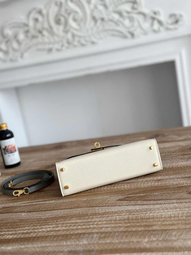 Hermes Kelly Bag 19 Epsom Leather Beige Gold H82330