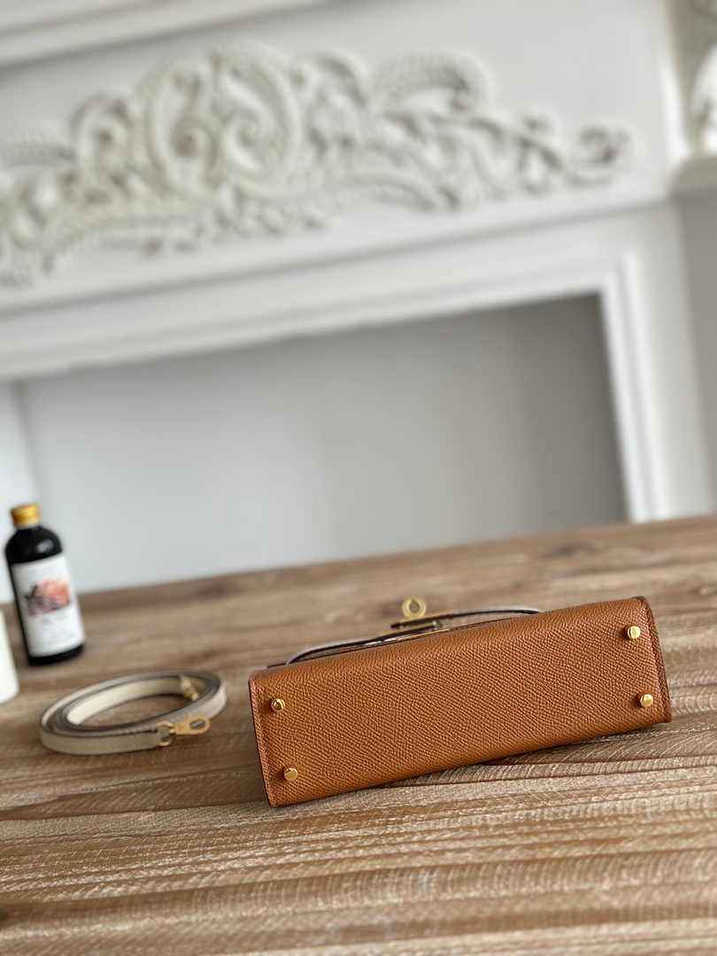 Hermes Kelly Bag 19 Epsom Leather Brown Gold H82334