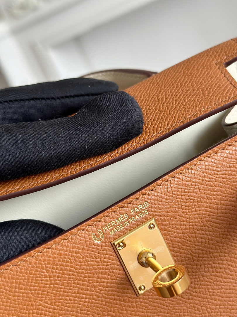 Hermes Kelly Bag 19 Epsom Leather Brown Beige Gold H82337