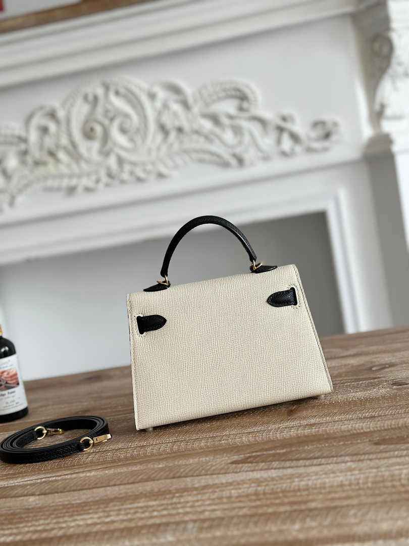 Hermes Kelly Bag 19 Epsom Leather Beige Black Gold H82341