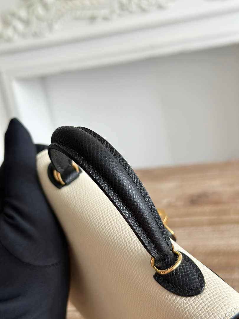 Hermes Kelly Bag 19 Epsom Leather Beige Black Gold H82341