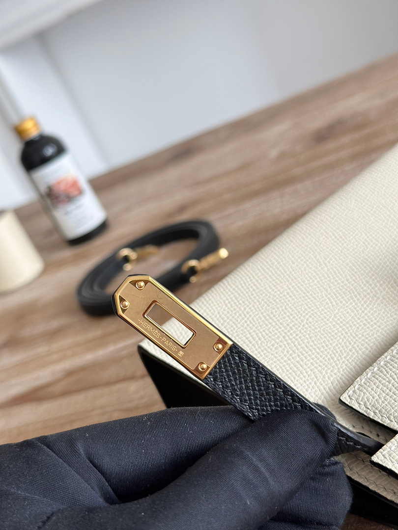 Hermes Kelly Bag 19 Epsom Leather Beige Black Gold H82341
