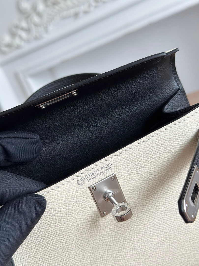 Hermes Kelly Bag 19 Epsom Leather Beige Black Silver H82340