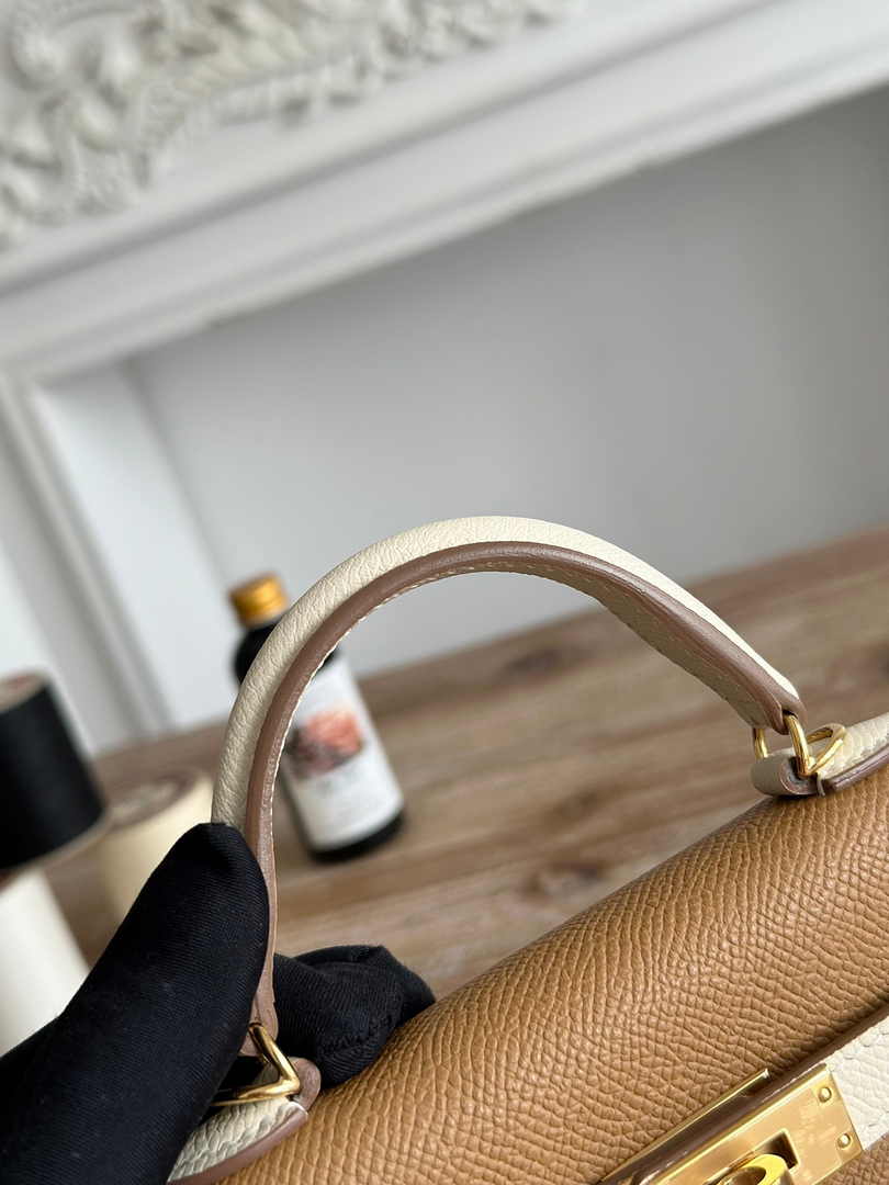Hermes Kelly Bag 19 Epsom Leather Tan Beige Gold H82350