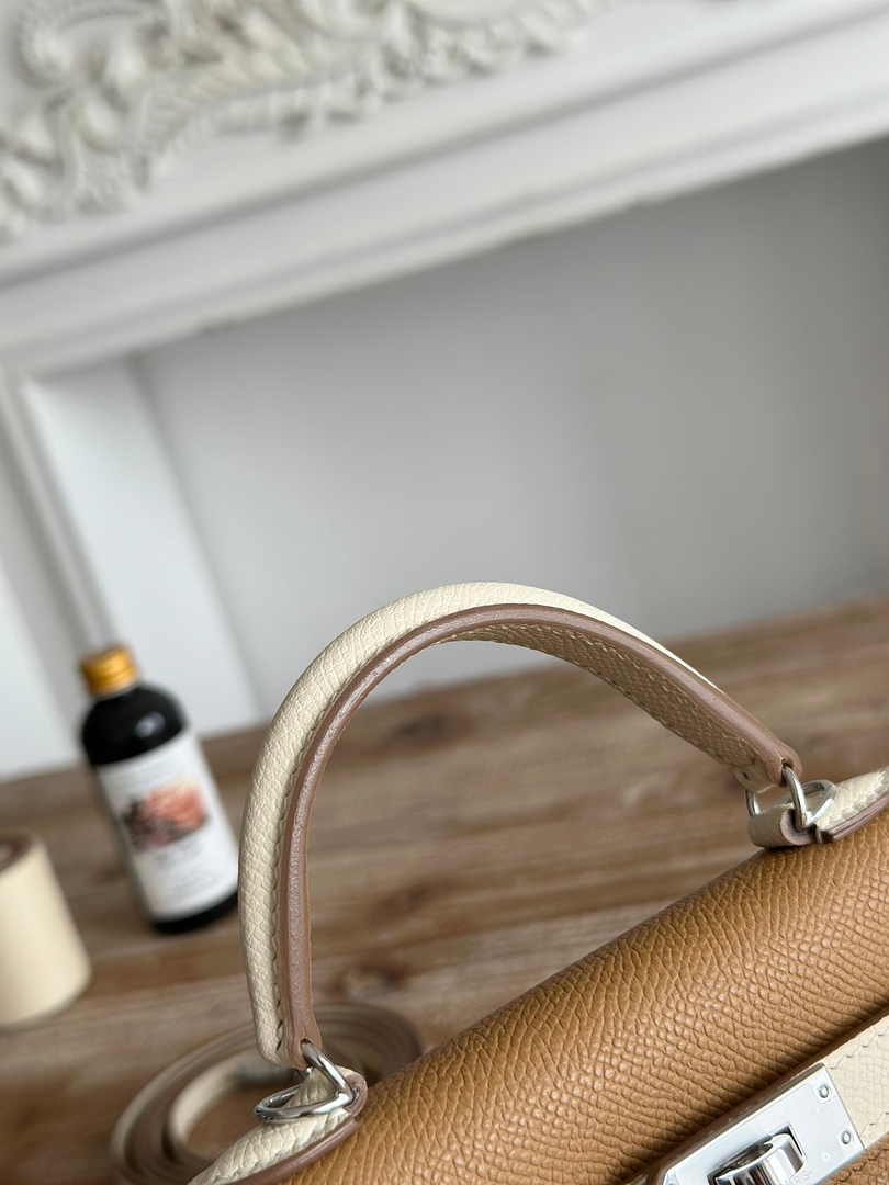 Hermes Kelly Bag 19 Epsom Leather Tan Beige Silver H82351