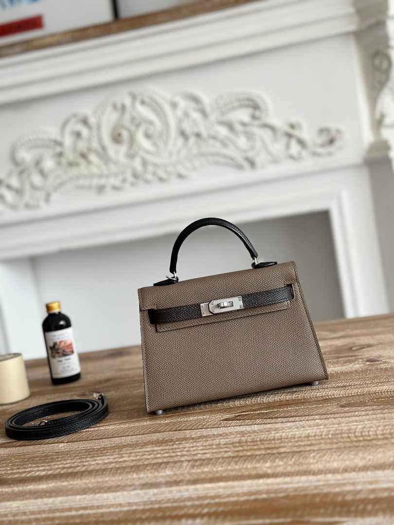 Hermes Kelly Bag 19 Epsom Leather Gray Black Silver H82358