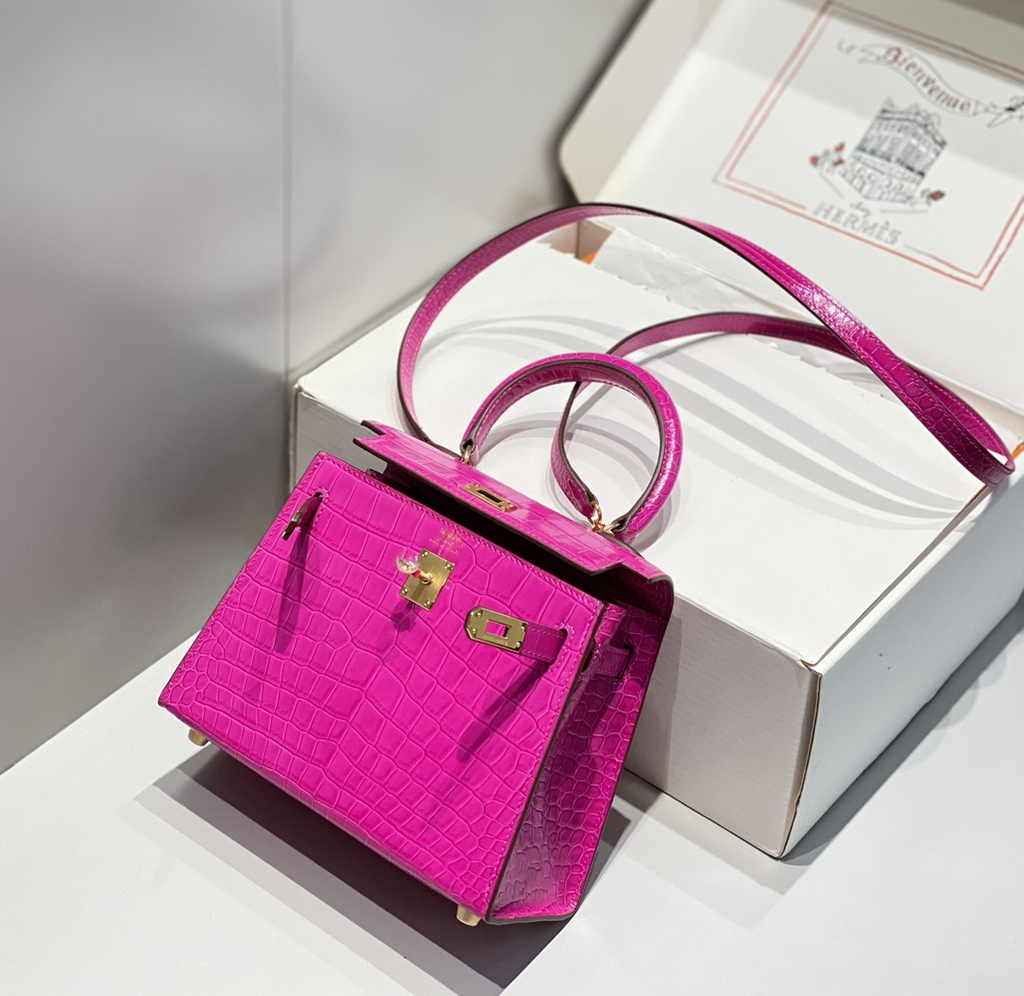 Hermes Kelly Bag 20 Plum Crocodile Leather Gold Hardware H7300