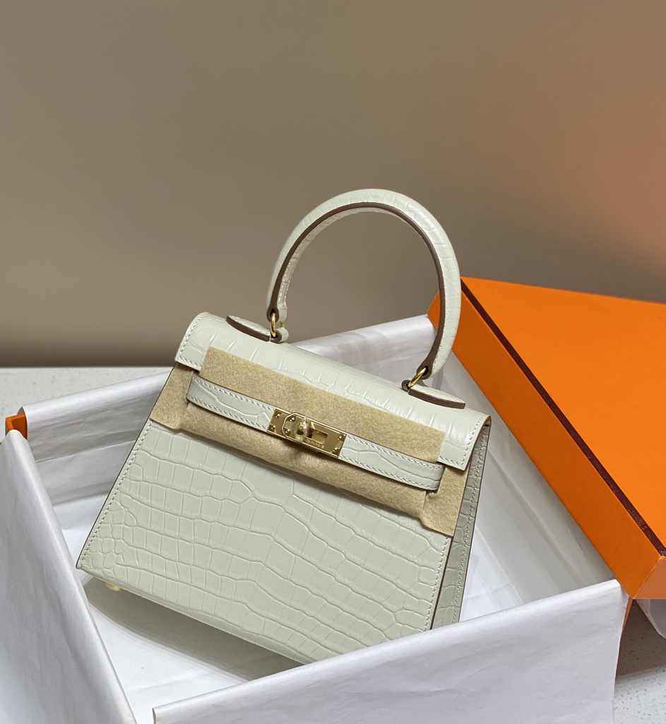 Hermes Kelly Bag 20 Beige Crocodile Leather Gold Hardware H7301
