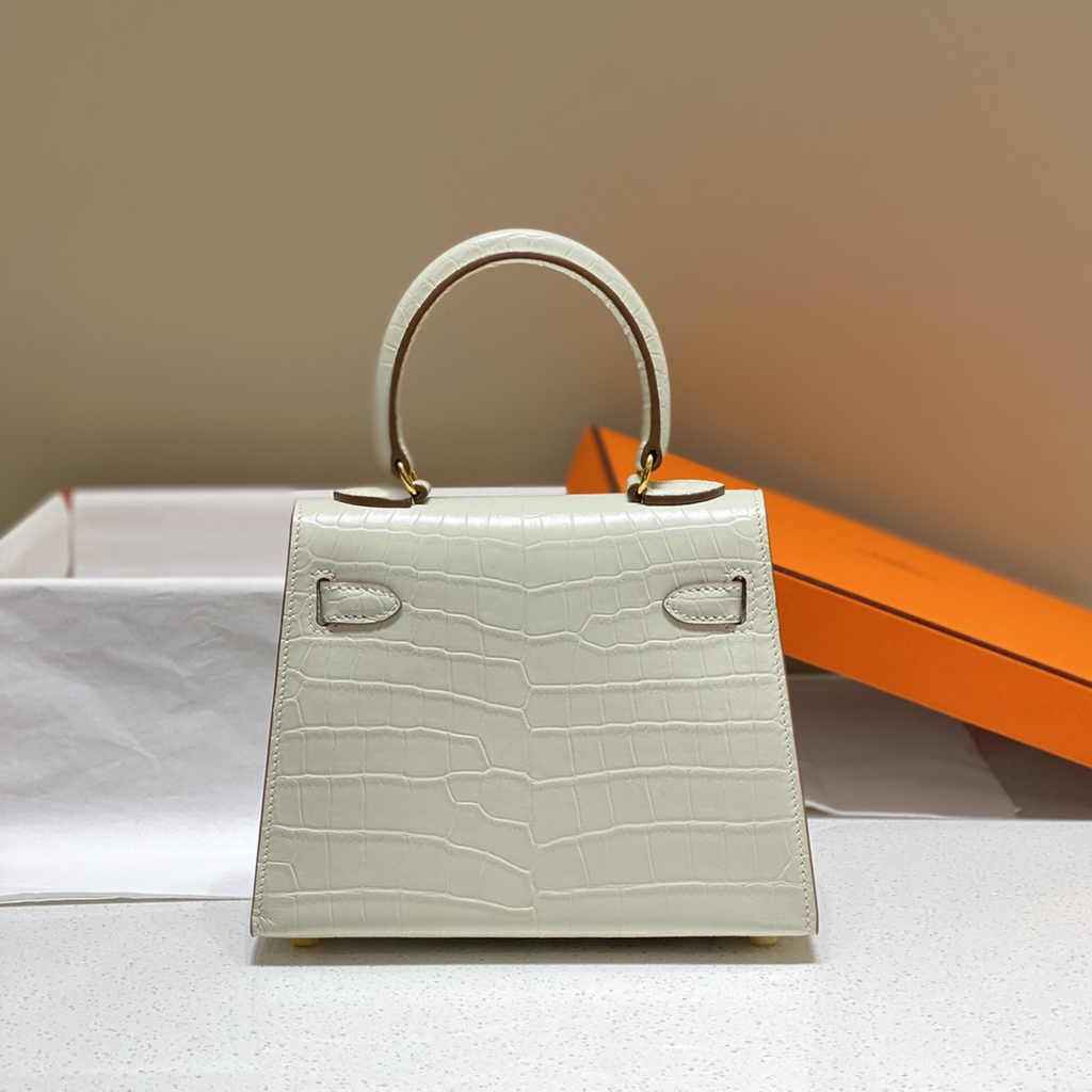 Hermes Kelly Bag 20 Beige Crocodile Leather Gold Hardware H7301