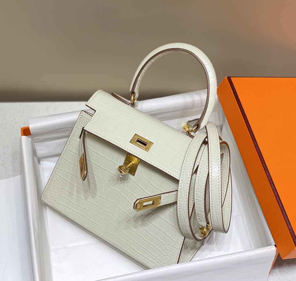 Hermes Kelly Bag 20 Beige Crocodile Leather Gold Hardware H7301
