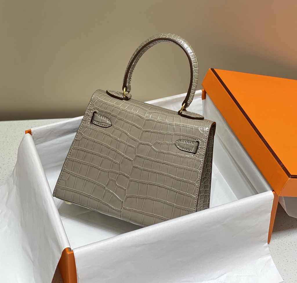 Hermes Kelly Bag 20 Gray Crocodile Leather Gold Hardware H7303