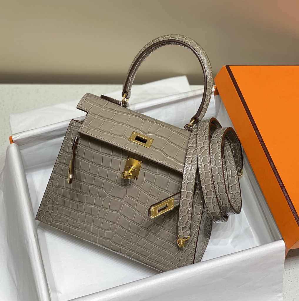 Hermes Kelly Bag 20 Gray Crocodile Leather Gold Hardware H7303