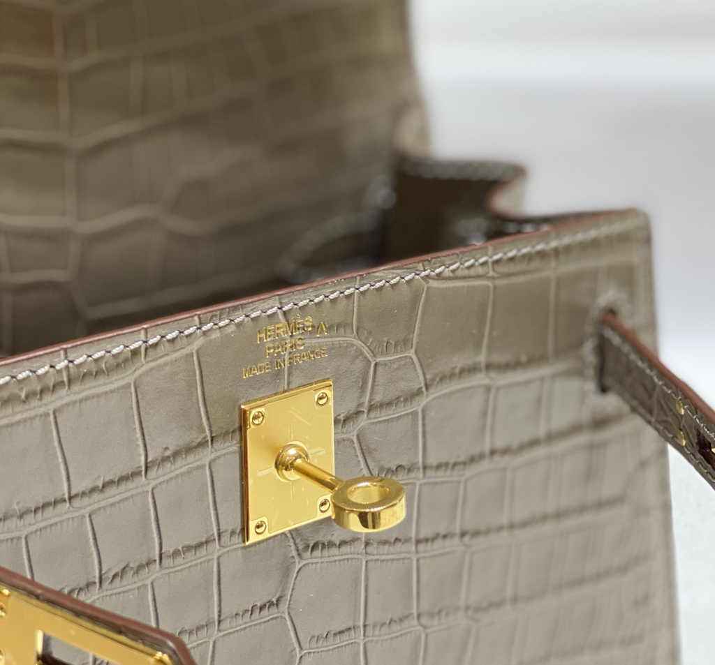 Hermes Kelly Bag 20 Gray Crocodile Leather Gold Hardware H7303