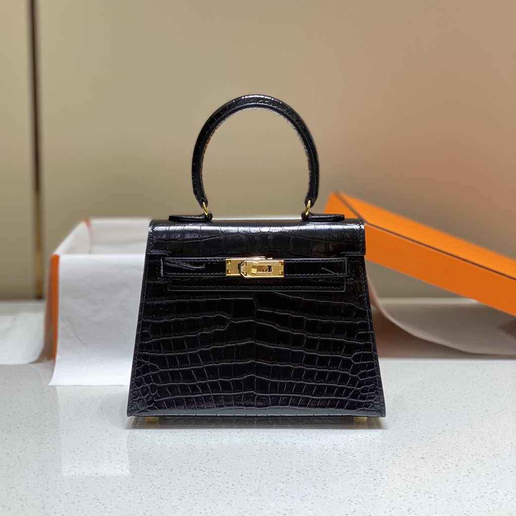 Hermes Kelly Bag 20 Black Crocodile Leather Gold Hardware H7305