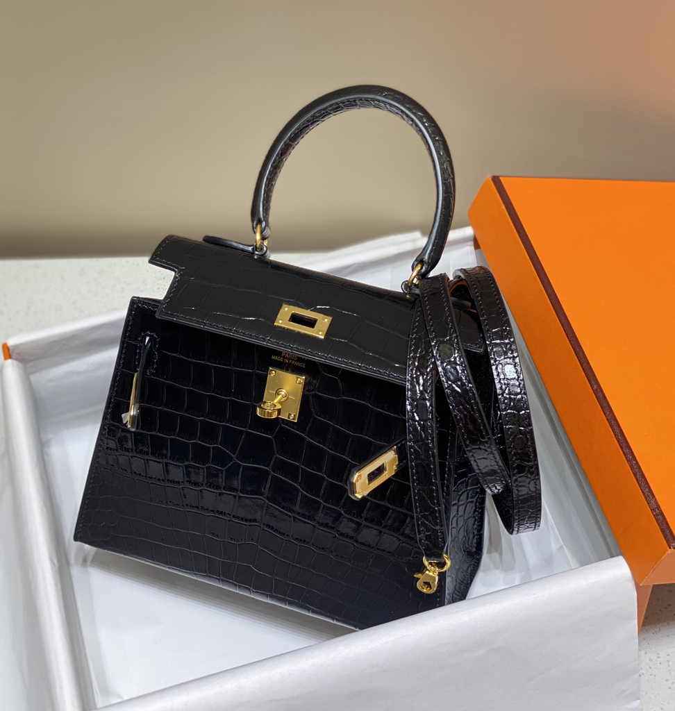 Hermes Kelly Bag 20 Black Crocodile Leather Gold Hardware H7305