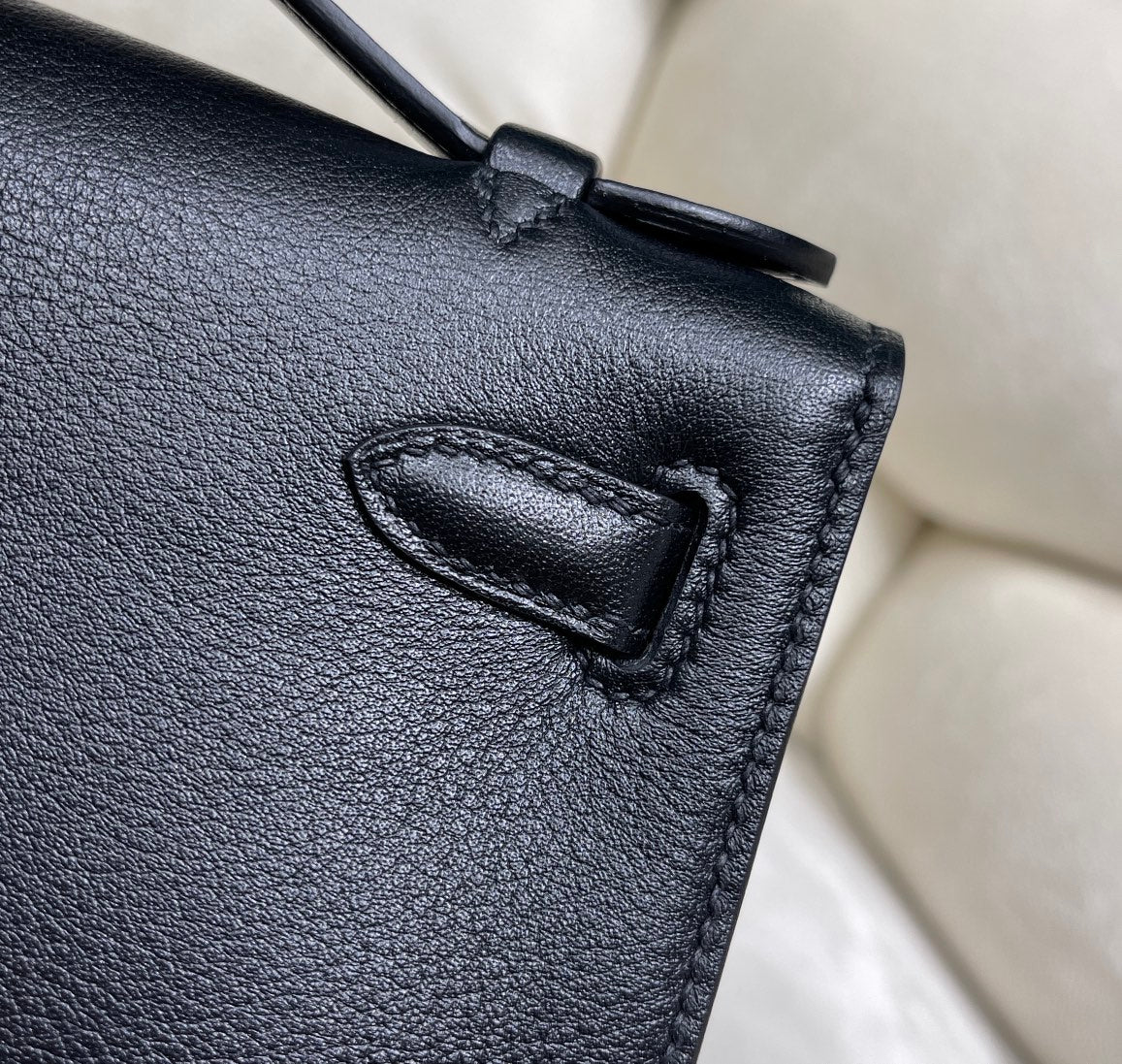 Hermes Kelly Bag 22 Black Swift Leather Gold Hardware