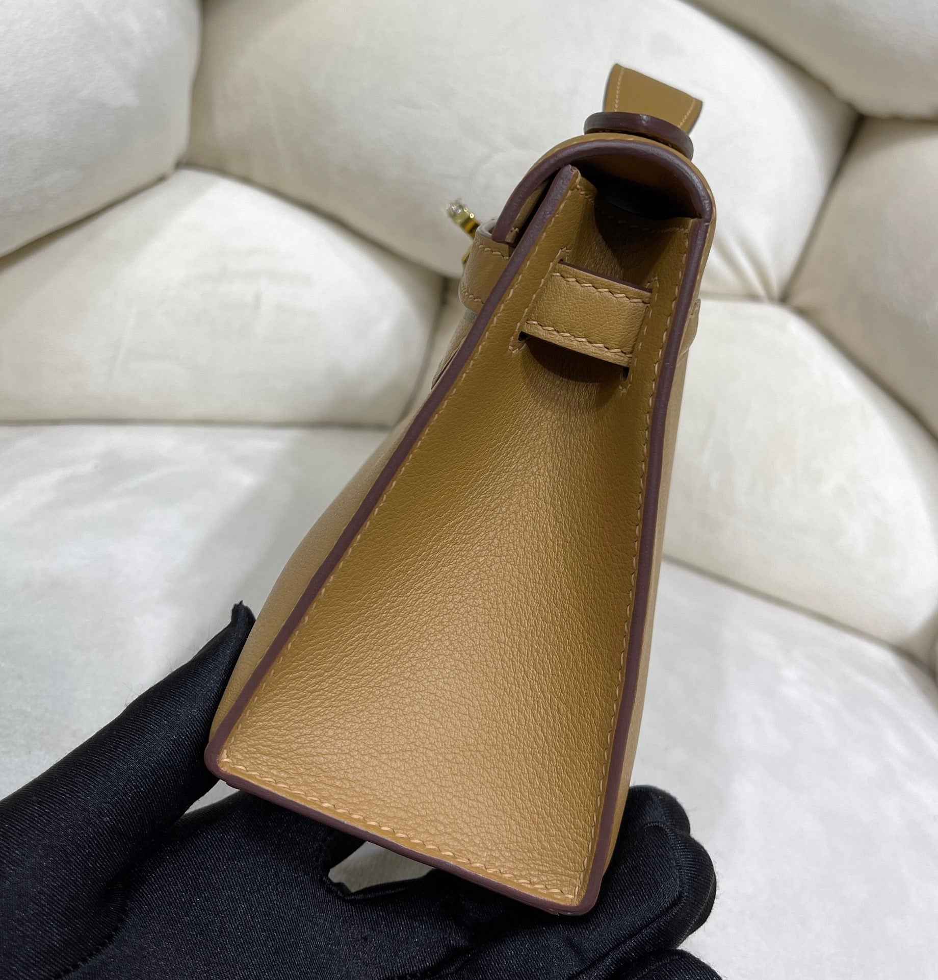 Hermes Kelly Bag 22 Camel Swift Leather Gold Hardware