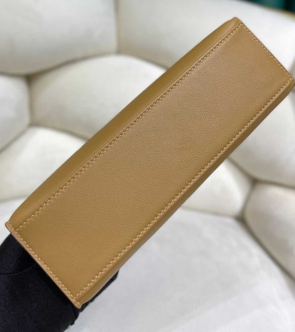 Hermes Kelly Bag 22 Camel Swift Leather Gold Hardware