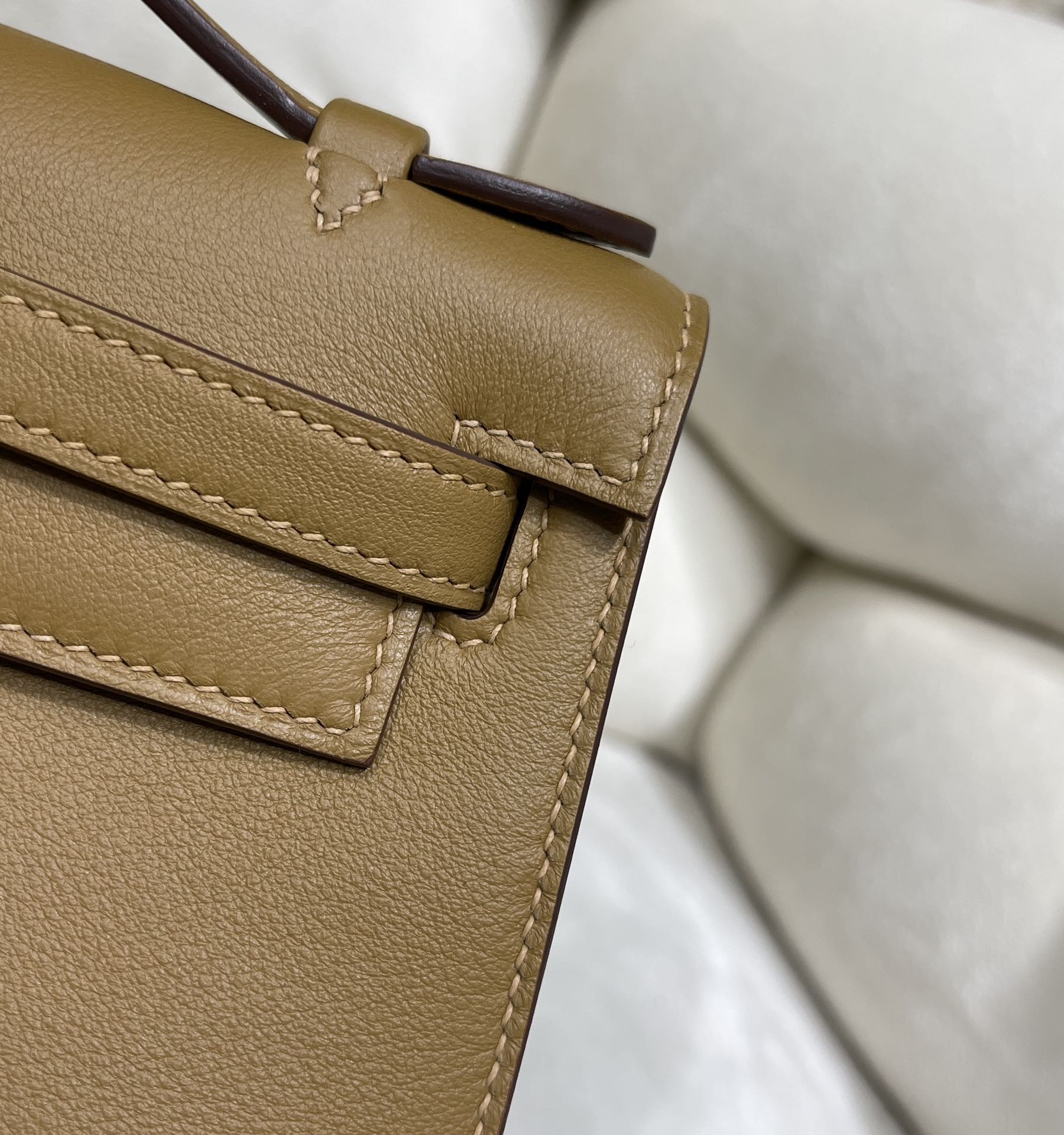 Hermes Kelly Bag 22 Camel Swift Leather Silver Hardware