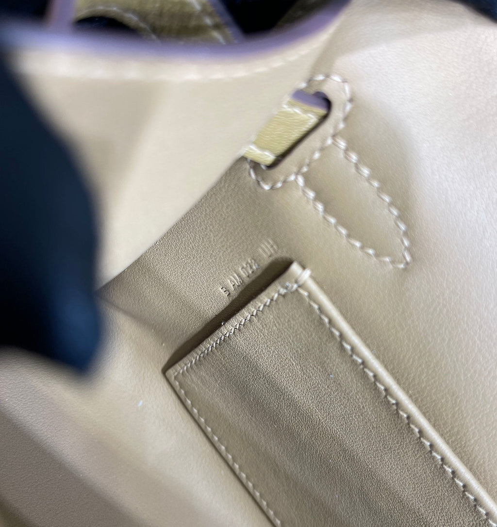 Hermes Kelly Bag 22 Camel Swift Leather Silver Hardware
