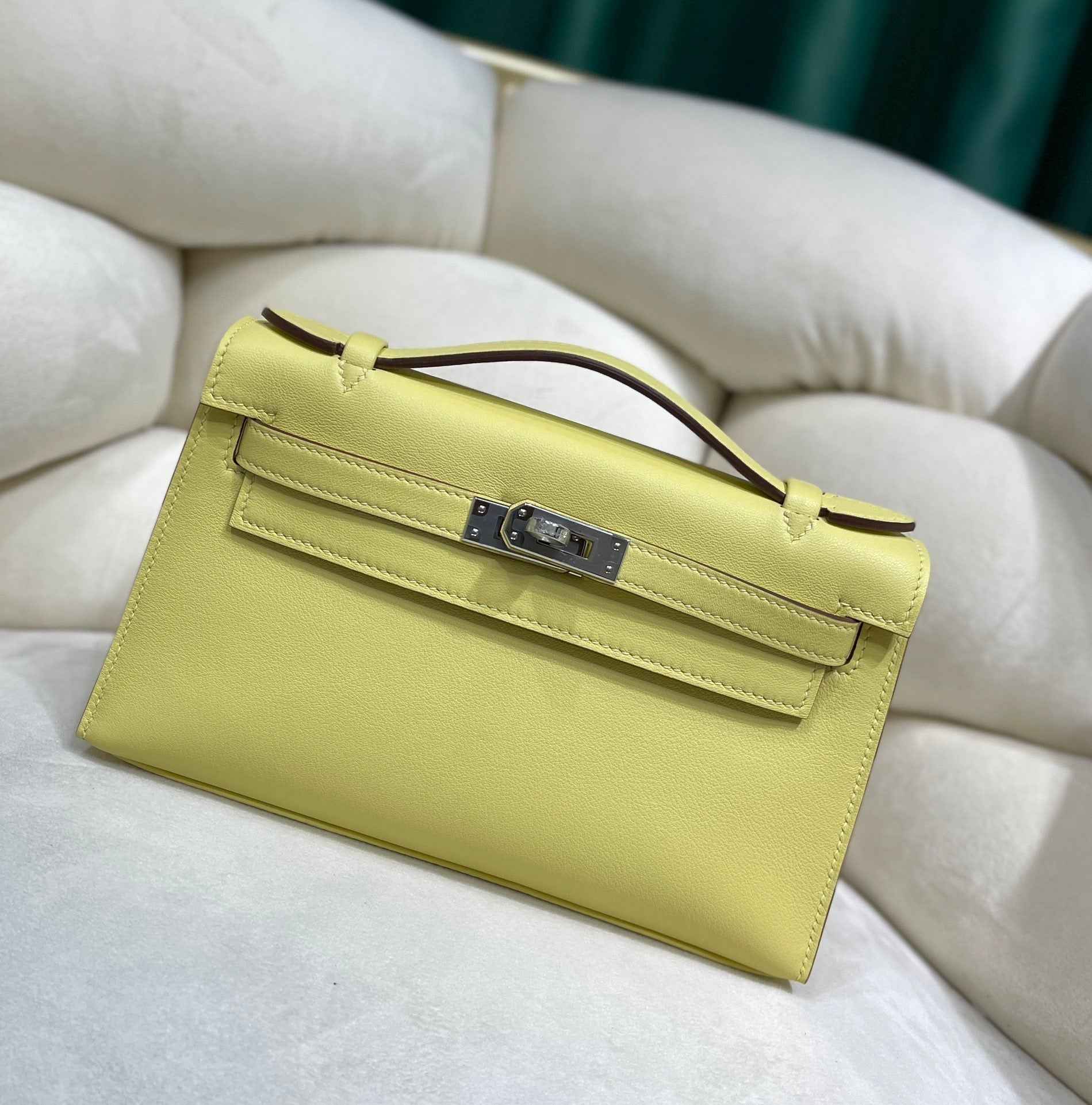 Hermes Kelly Bag 22 Lemon Swift Leather Silver Hardware