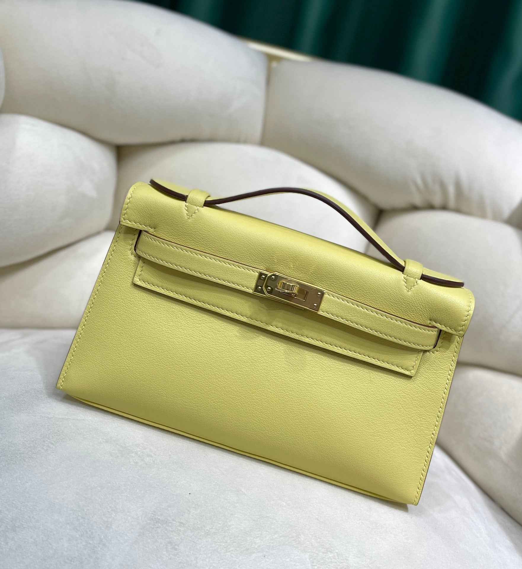 Hermes Kelly Bag 22 Lemon Swift Leather Gold Hardware