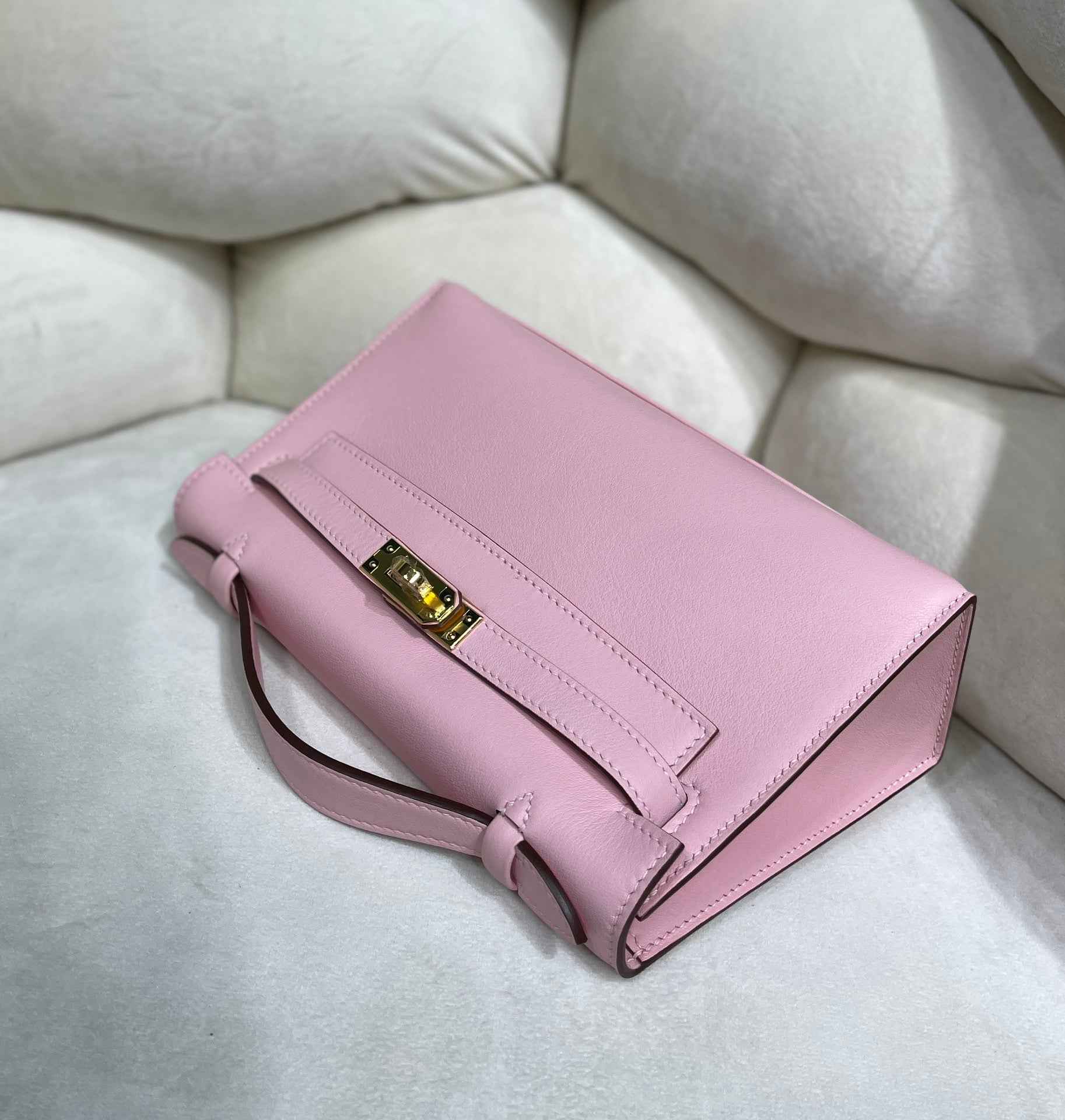 Hermes Kelly Bag 22 Pink Swift Leather Gold Hardware