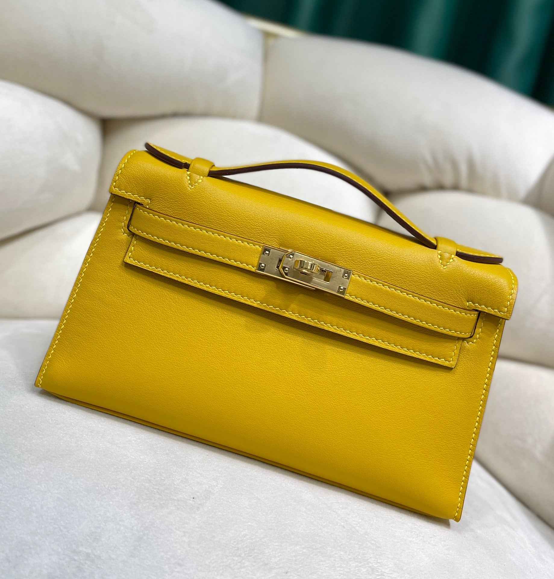 Hermes Kelly Bag 22 Yellow Swift Leather Gold Hardware