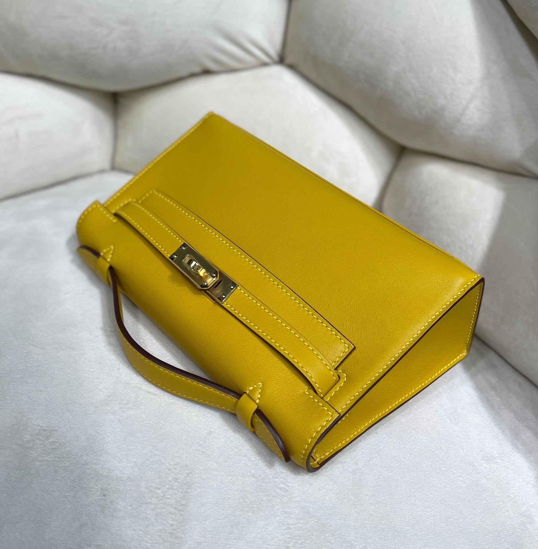 Hermes Kelly Bag 22 Yellow Swift Leather Gold Hardware