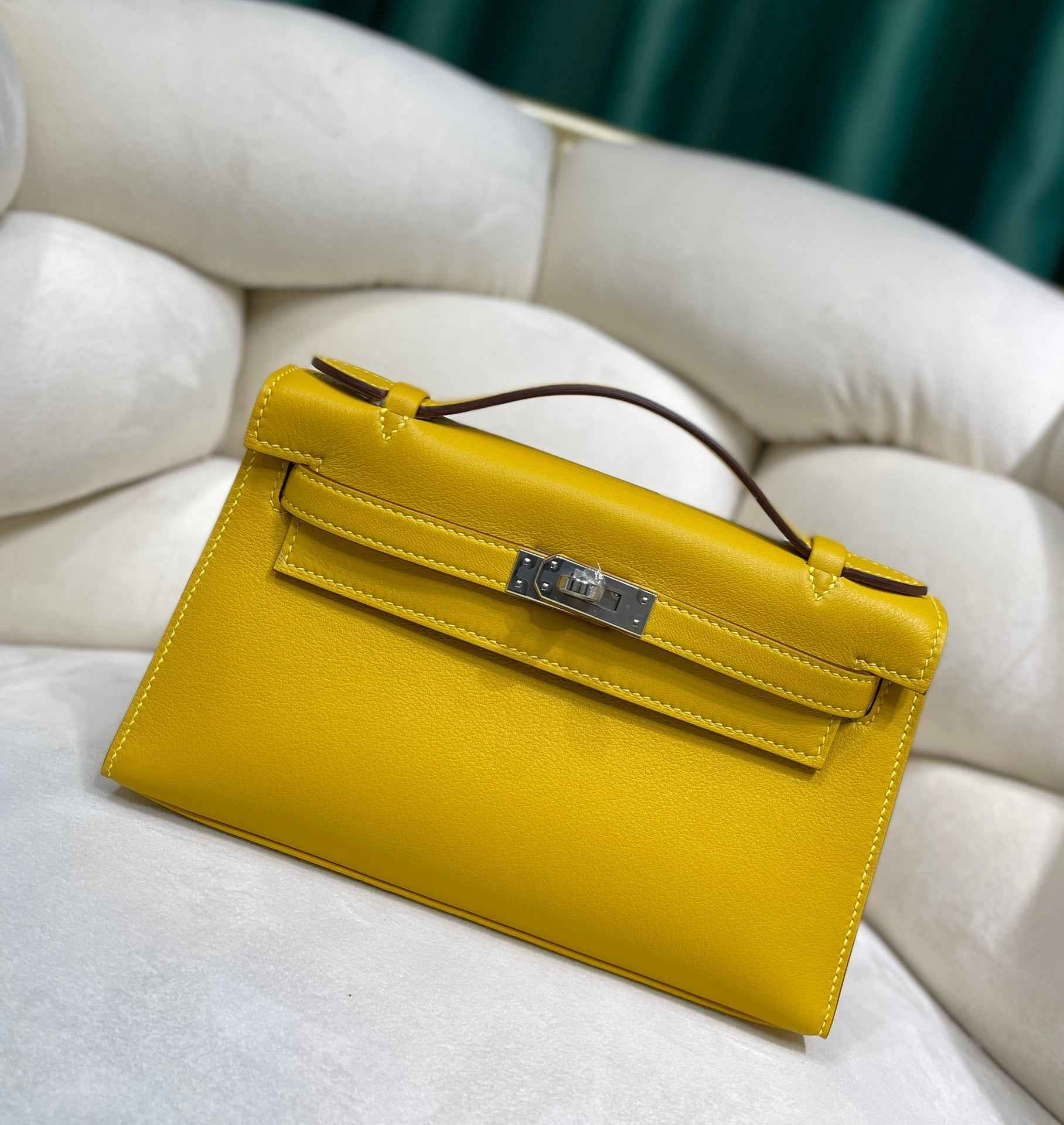 Hermes Kelly Bag 22 Yellow Swift Leather Silver Hardware