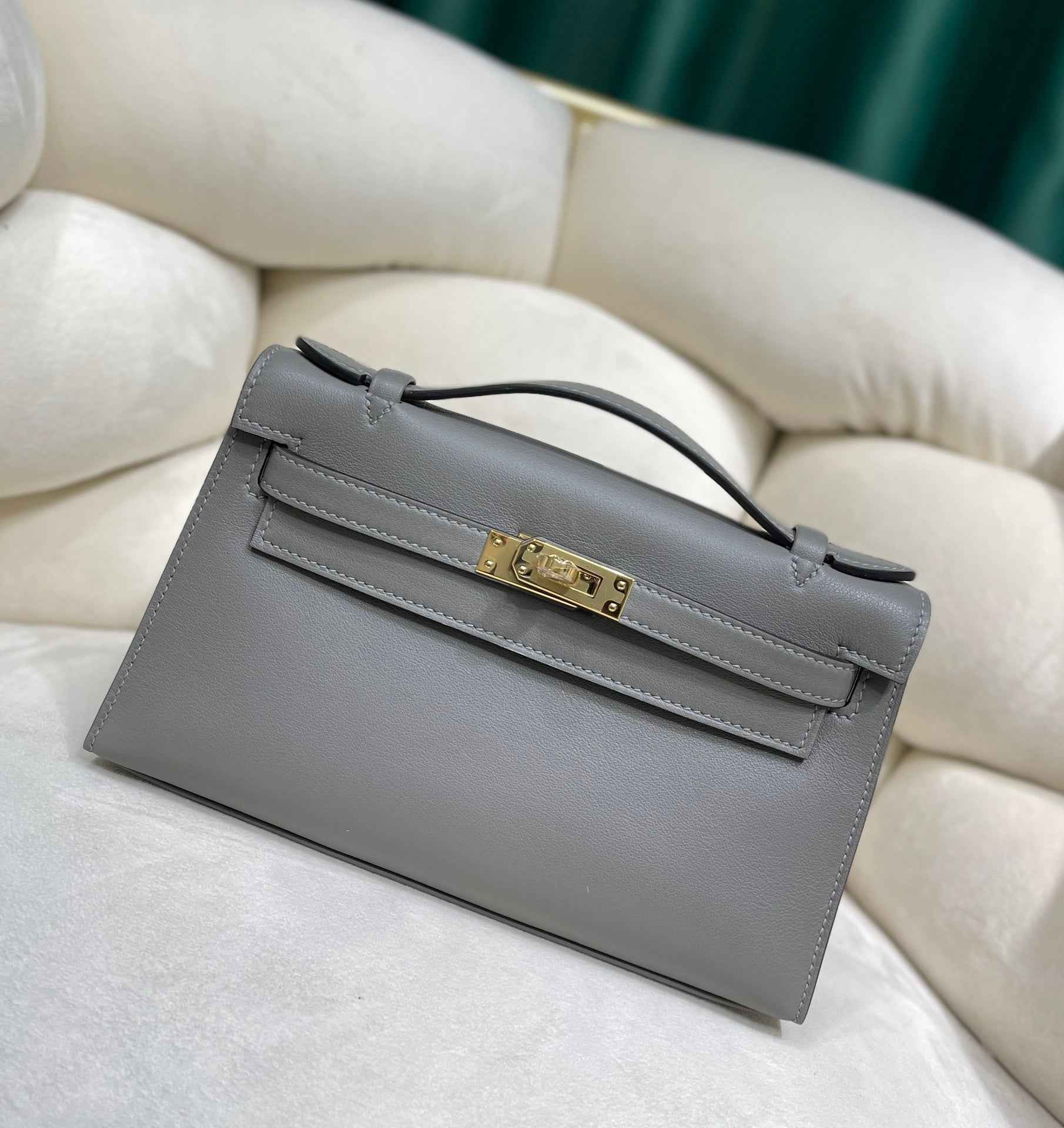 Hermes Kelly Bag 22 Gray Swift Leather Gold Hardware