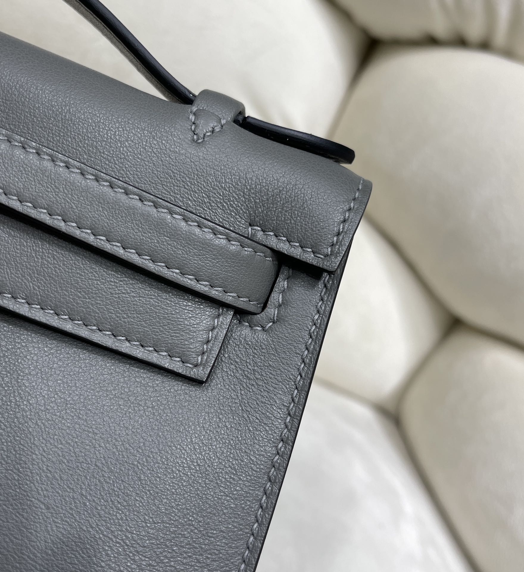 Hermes Kelly Bag 22 Gray Swift Leather Gold Hardware
