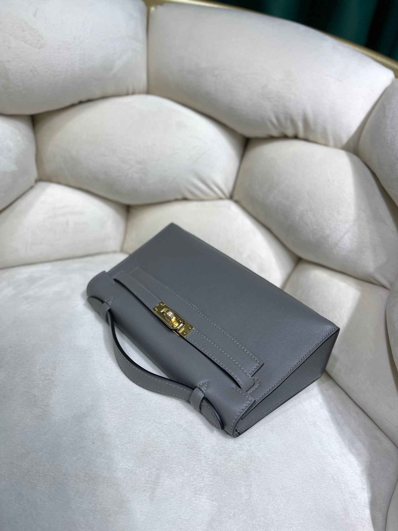 Hermes Kelly Bag 22 Gray Swift Leather Gold Hardware