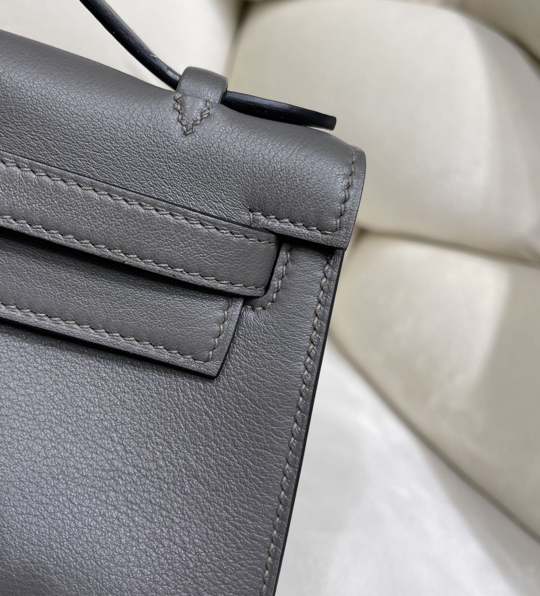 Hermes Kelly Bag 22 Dark Gray Swift Leather Gold Hardware