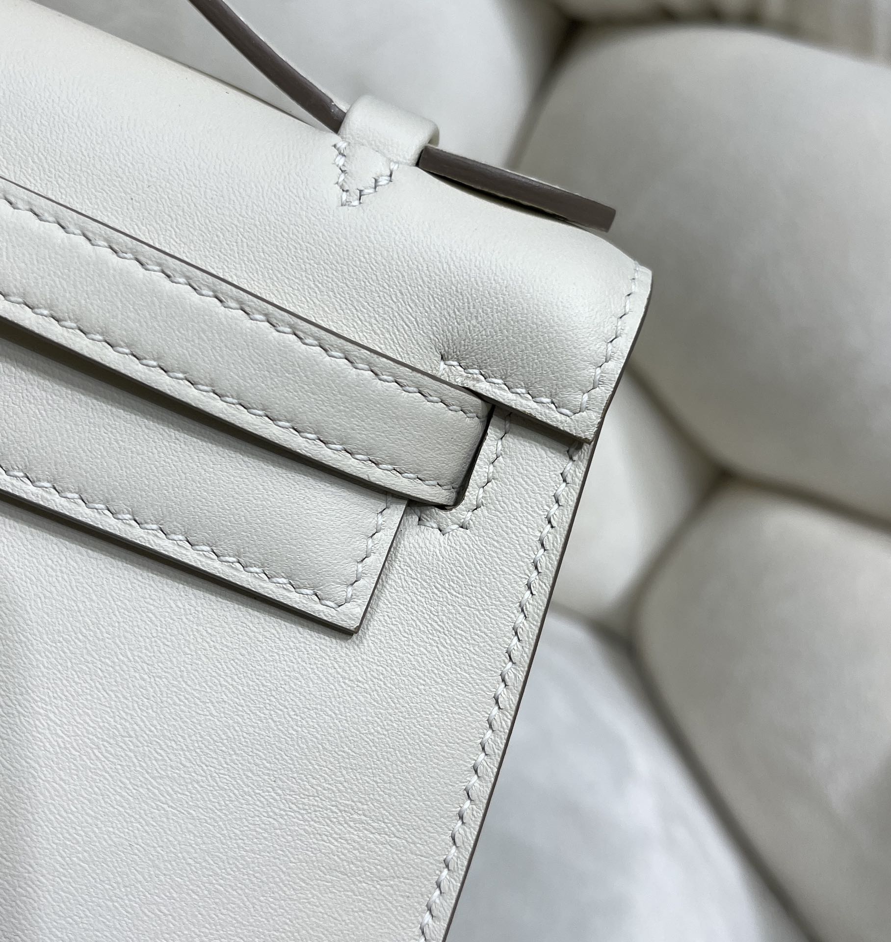 Hermes Kelly Bag 22 Beige Swift Leather Gold Hardware