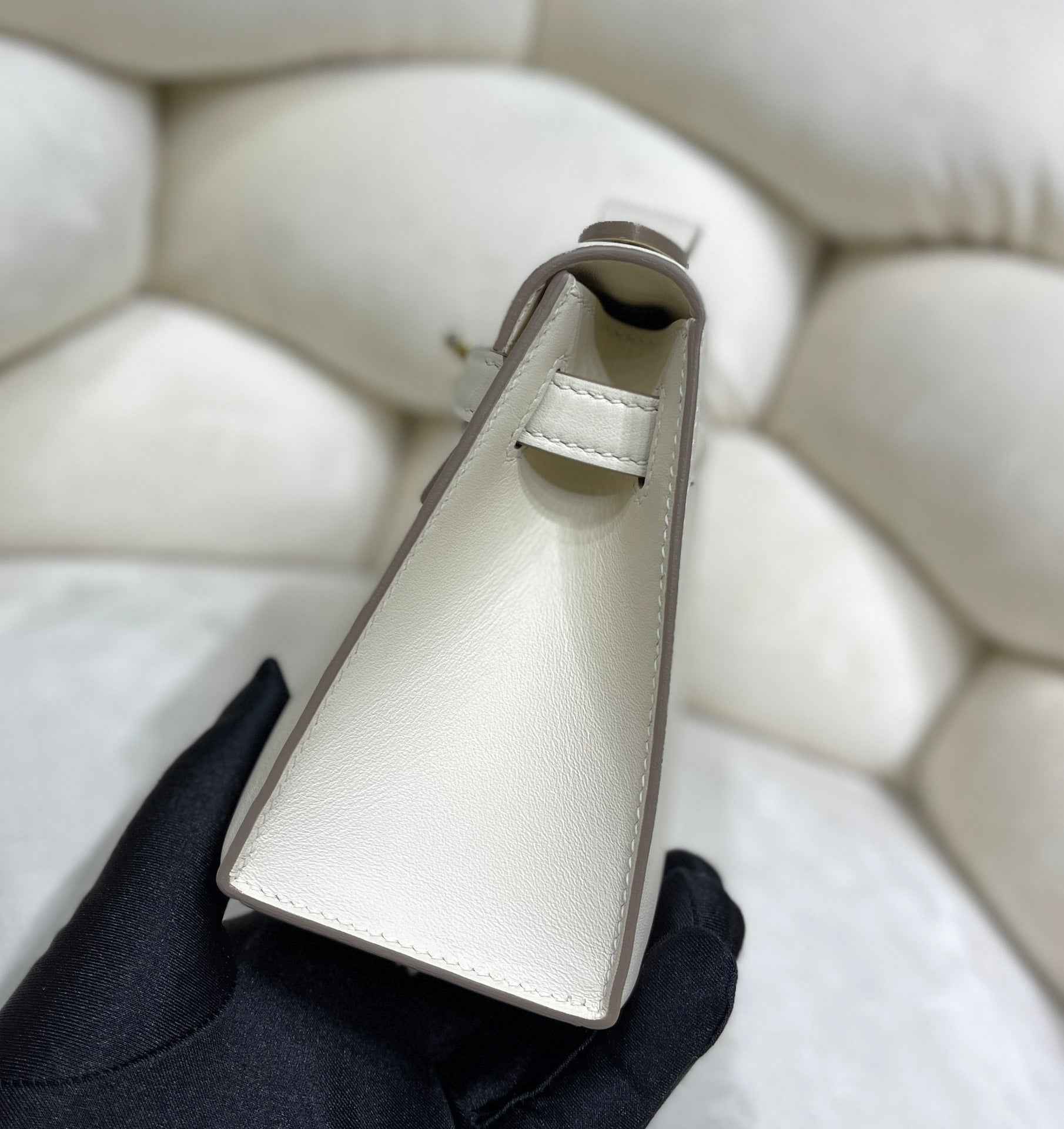 Hermes Kelly Bag 22 Beige Swift Leather Gold Hardware